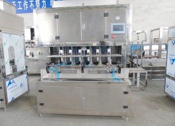 全自動(dòng)柱塞式灌裝機(jī)