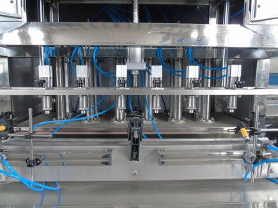 全自動(dòng)柱塞式灌裝機(jī)